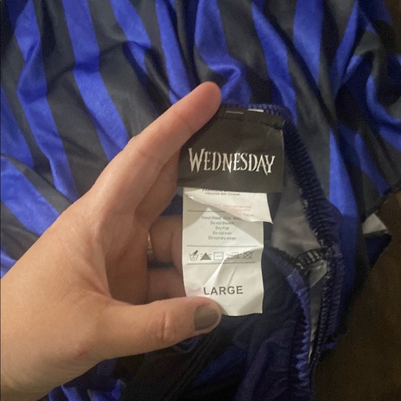 Wednesday Erin Sinclair Rubies Halloween Costume Children's Large NWOT Netflix - Picture 13 of 14